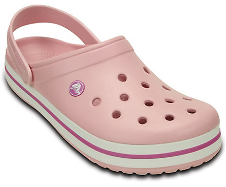 Up to 40% off + Free Delivery This Weekend at Crocs! - MaxiNews