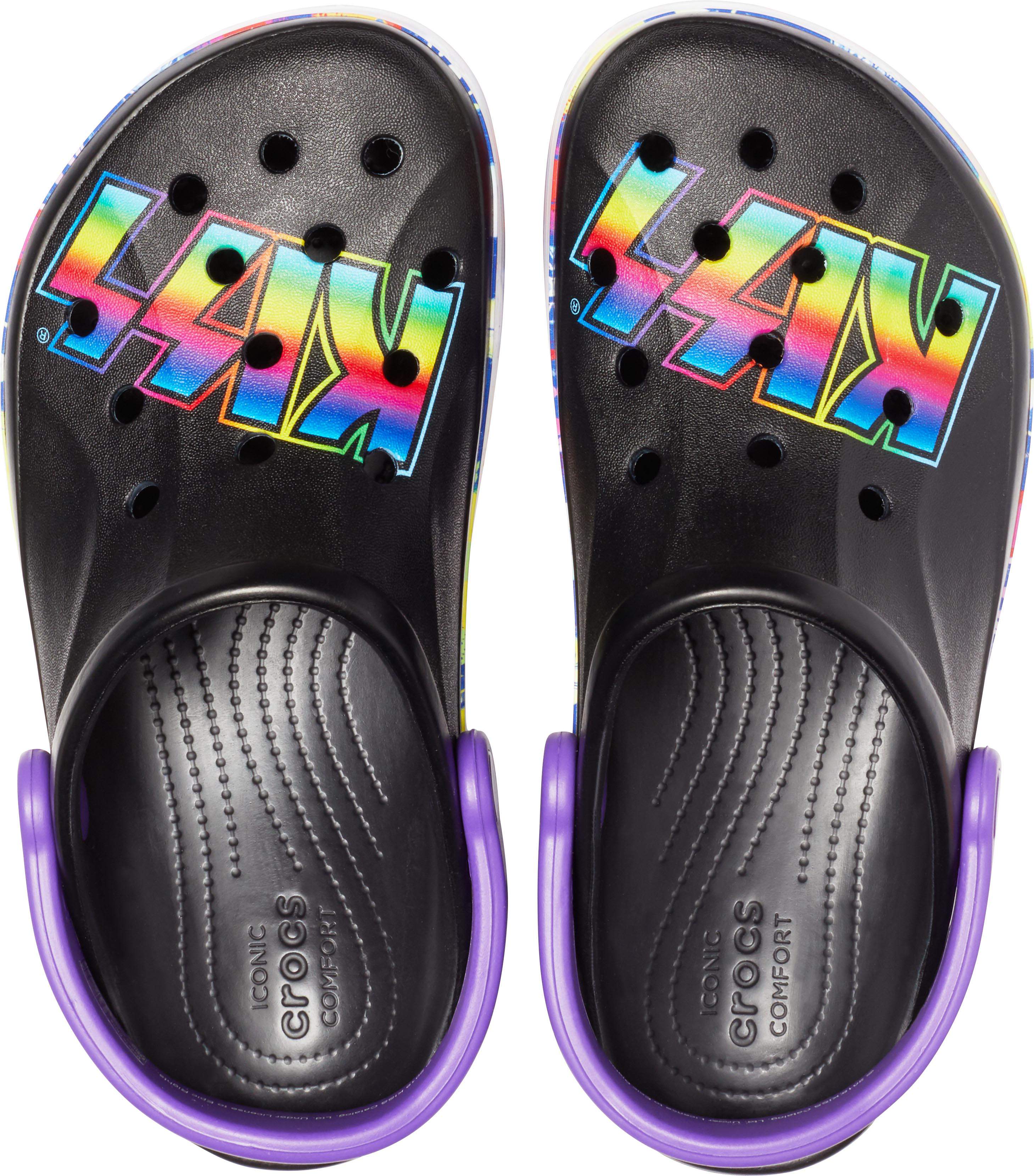 kiss platform crocs