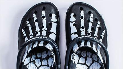 crocs skeleton feet