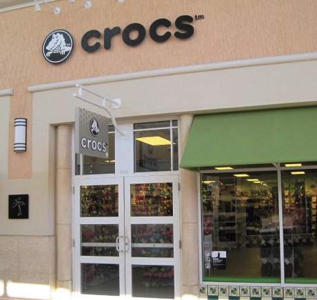crocs at premium outlets