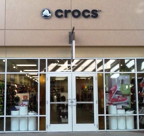 crocs in discount