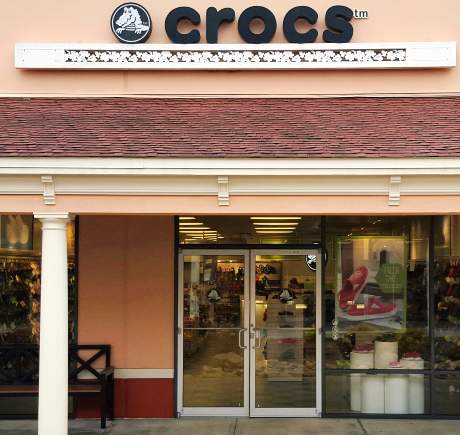 crocs store location