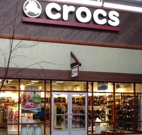 crocs at the outlet mall