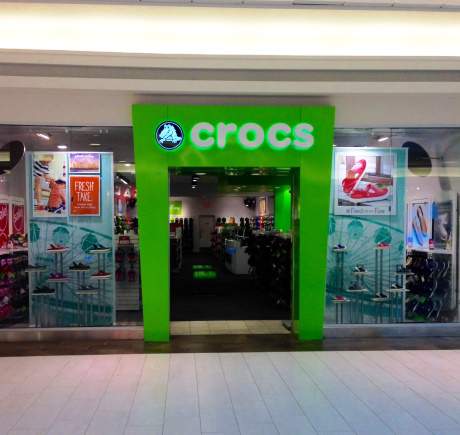 crocs store near ne