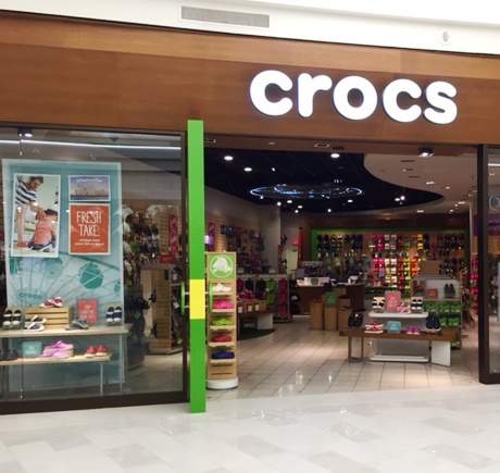 crocs store location