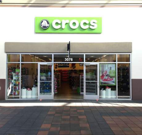 croc shop pacific fair