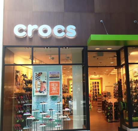 crocs westfield mall