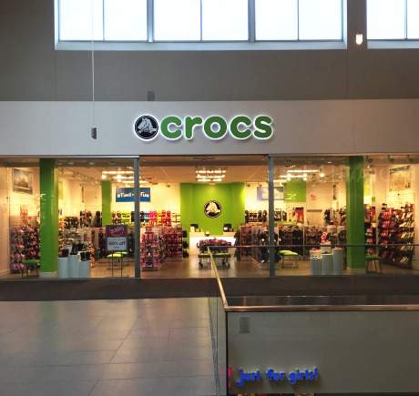 closest croc store