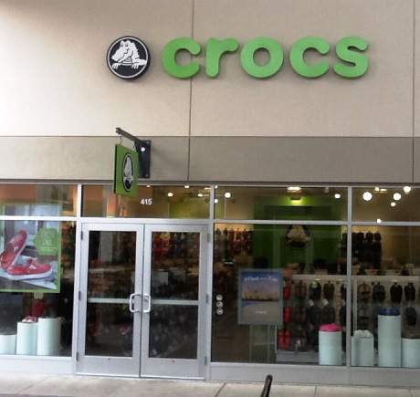 crocs store at the outlet mall